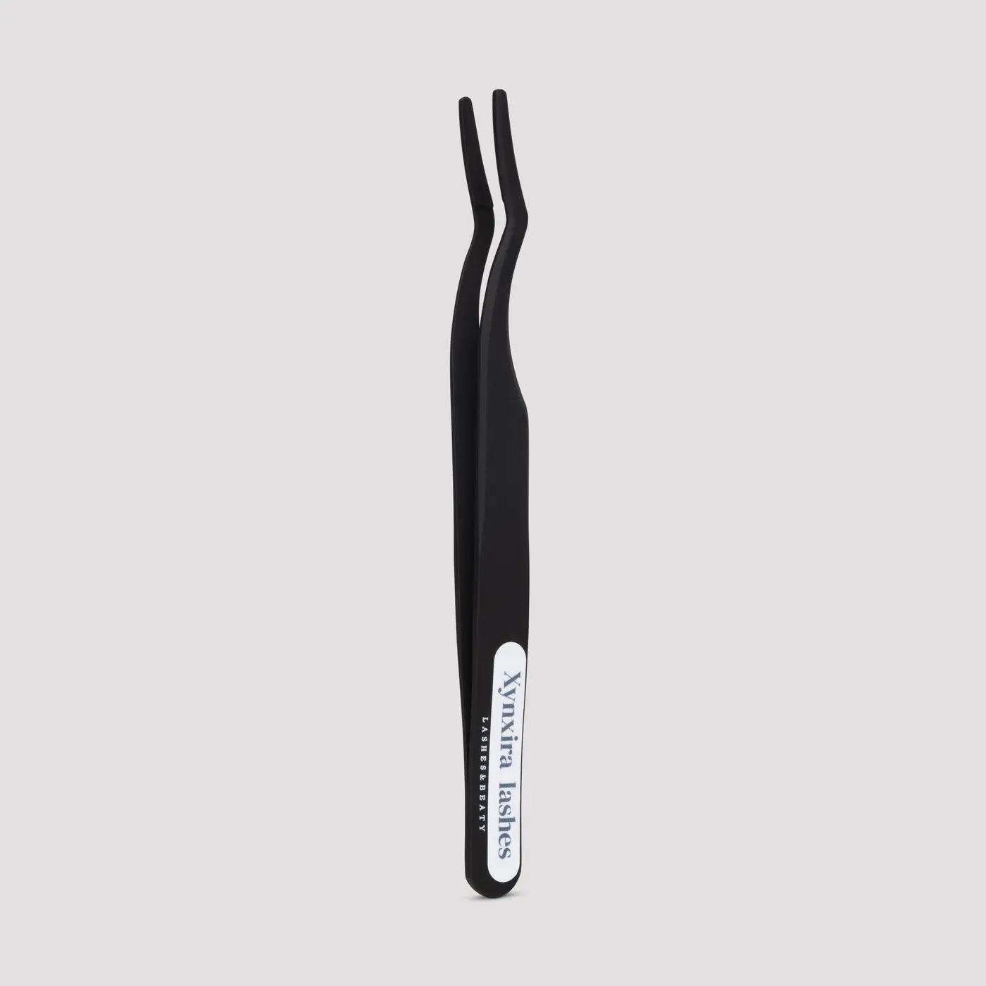 Xynxira lash tweezer