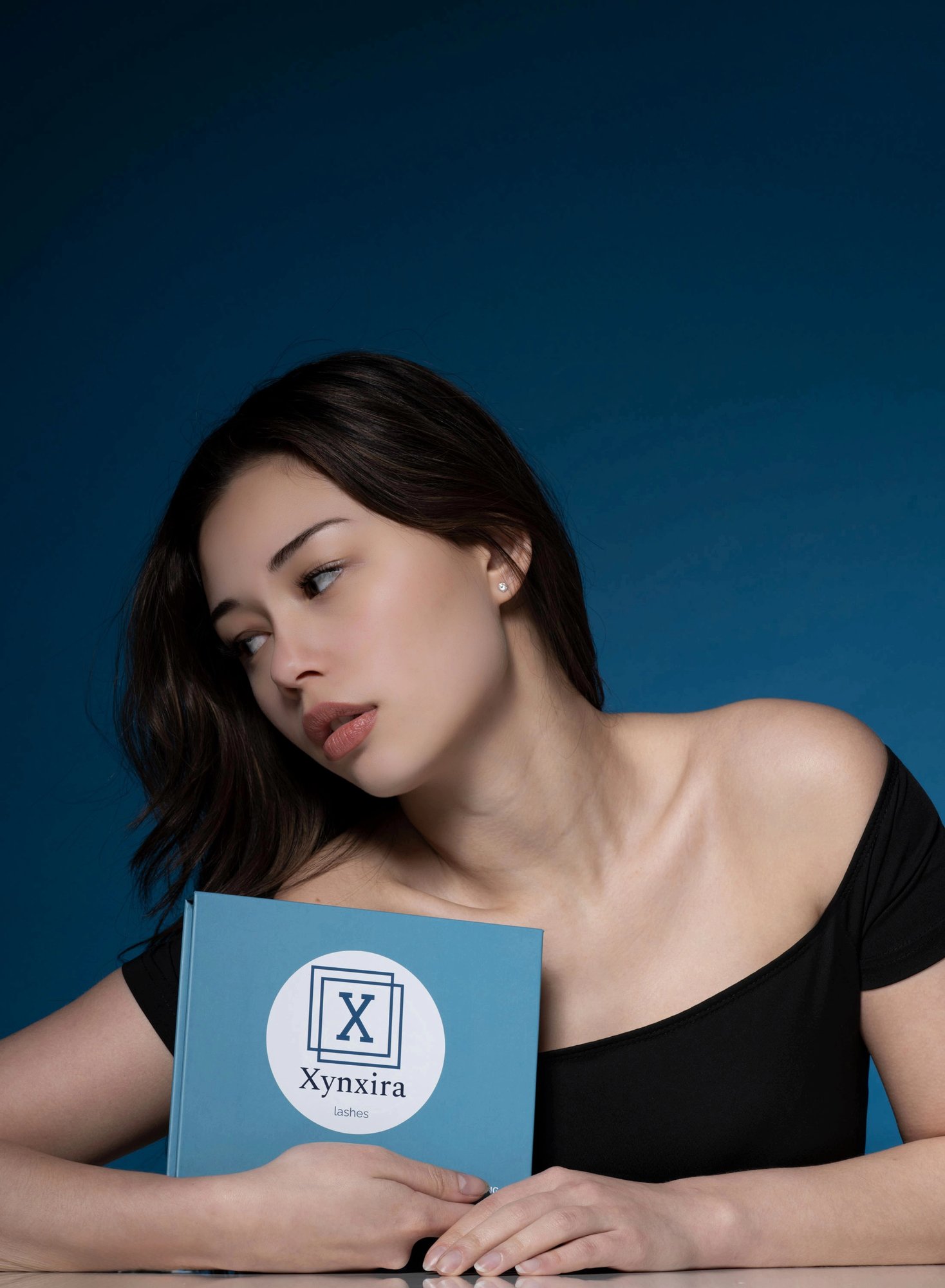 Model met de Luxury Traveling Kit